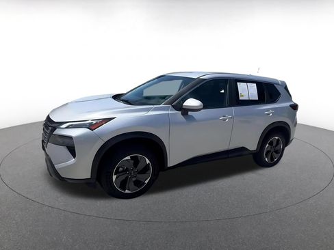 Used 2025 Nissan Rogue SV FWD image 6