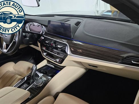 Used 2017 BMW 530i xDrive AWD/4WD image 39
