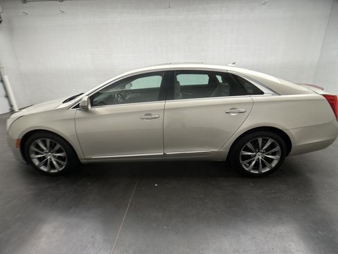 Used 2013 Cadillac XTS Luxury w/ Driver Awareness Package AWD/4WD image 5