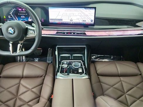 Used 2024 BMW 740i image 85