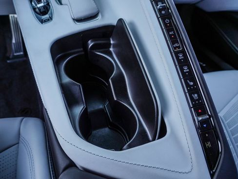 Used 2024 Chevrolet Corvette Stingray Premium Conv w/ Z51 Performance Package image 21