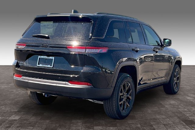 New 2026 Jeep Grand Cherokee 4WD image 15