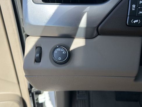 Used 2020 Chevrolet Tahoe LT RWD image 28