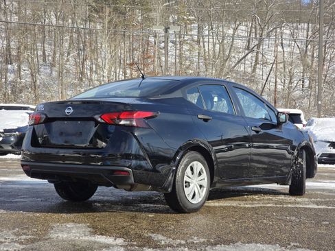 Used 2022 Nissan Versa S image 13