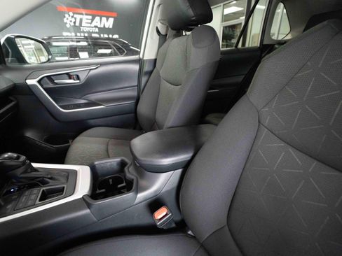 Used 2023 Toyota RAV4 XLE AWD/4WD image 10
