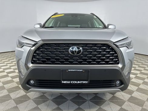 Certified 2022 Toyota Corolla Cross XLE image 2