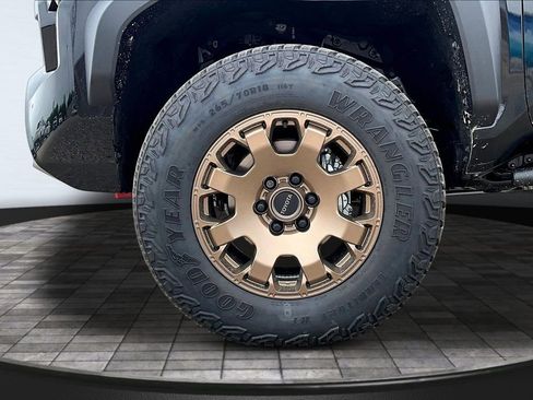 New 2026 Toyota Tundra Limited AWD/4WD image 14