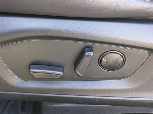 Used 2023 Ford Explorer XLT w/ Equipment Group 202A image 12