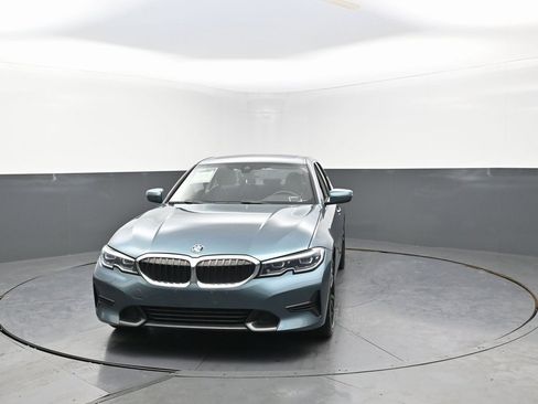 Used 2021 BMW 330i xDrive Sedan w/ Convenience Package image 5