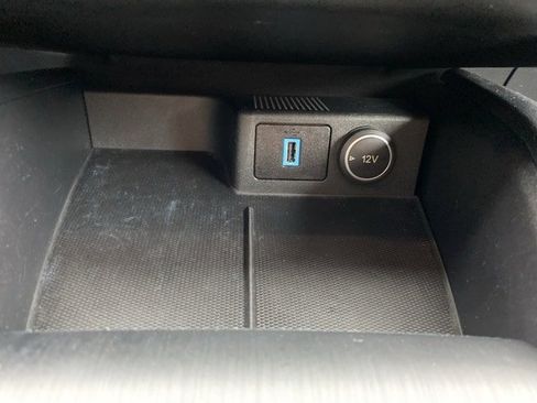 Used 2020 Ford Escape SE Sport image 31