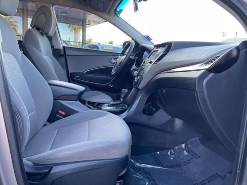 Used 2017 Hyundai Santa Fe Sport image 13
