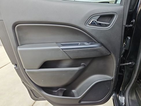 Used 2021 Chevrolet Colorado LT image 28