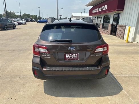 Used 2019 Subaru Outback 2.5i Premium AWD/4WD image 12