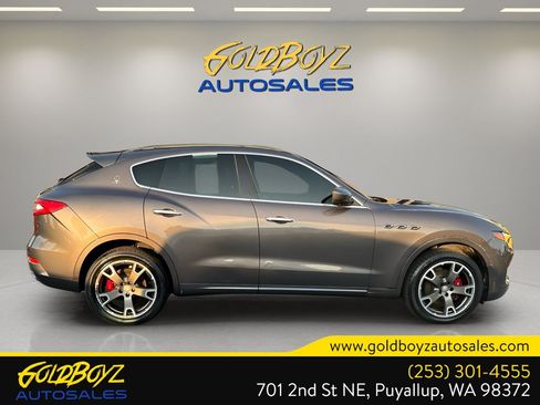 Used 2017 Maserati Levante w/ Sport Package AWD/4WD image 3