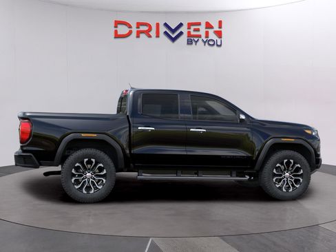 New 2026 GMC Canyon Denali w/ LPO, Black Badging Package AWD/4WD image 6