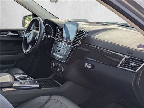 Used 2017 Mercedes-Benz GLS 450 4MATIC image 25