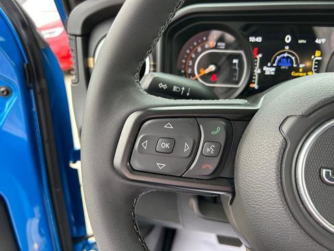 New 2025 Jeep Gladiator Sport image 16