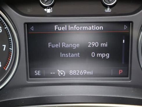 Used 2022 Buick Enclave Essence w/ Experience Buick Package FWD image 12