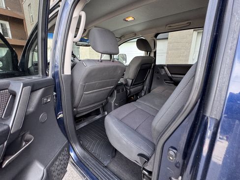 Used 2010 Nissan Titan SE w/ SE Value Truck Pkg AWD/4WD image 26