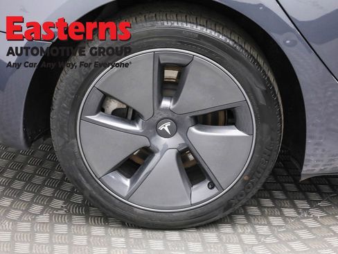 Used 2023 Tesla Model 3 Standard Range image 8