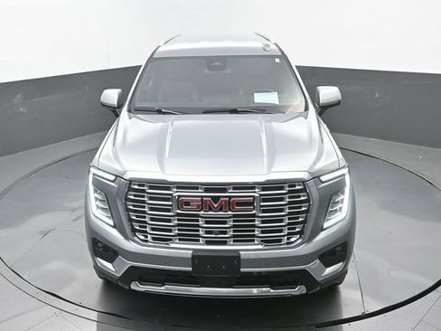 Used 2025 GMC Yukon XL Denali AWD/4WD image 30