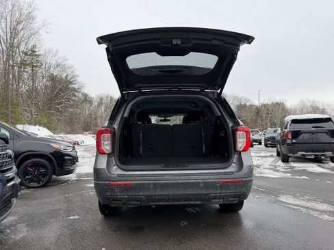 Used 2023 Ford Explorer XLT image 29