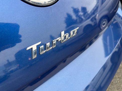 Used 2013 Volkswagen Beetle Turbo Fender image 5