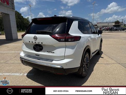 Certified 2024 Nissan Rogue Platinum w/ Platinum Premium Package FWD image 10