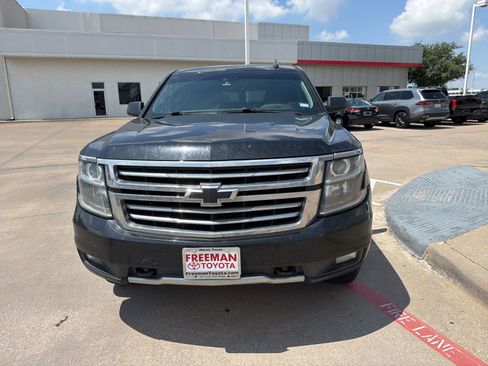 Used 2020 Chevrolet Tahoe LT w/ Luxury Package AWD/4WD image 3