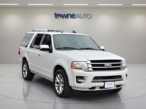 Used 2017 Ford Expedition Limited w/ Equipment Group 301A AWD/4WD image 7