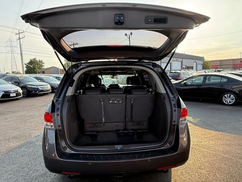 Used 2014 Honda Odyssey Touring Elite image 5