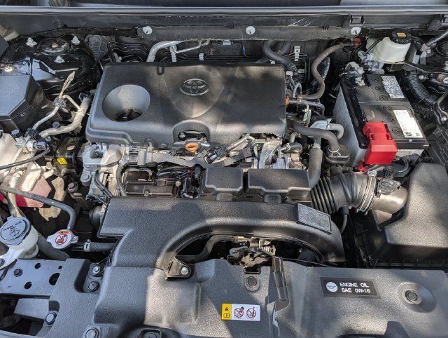 Used 2021 Toyota RAV4 XLE FWD image 34