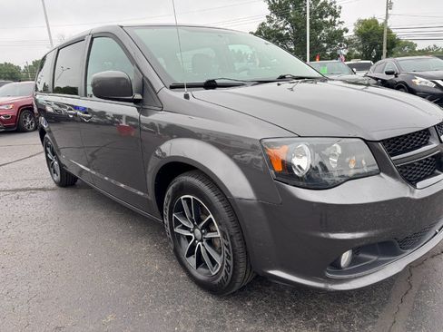 Used 2018 Dodge Grand Caravan SE FWD image 12