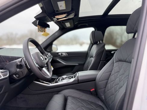New 2026 BMW X5 xDrive40i w/ M Sport Package image 13
