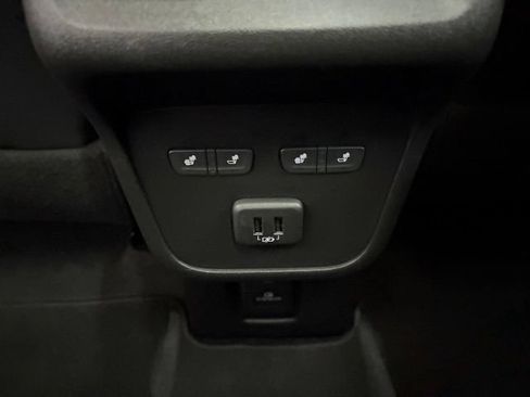 Used 2023 Chevrolet Equinox Premier AWD/4WD image 63