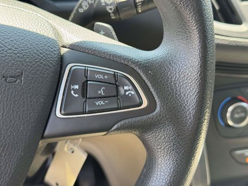 Used 2017 Ford Escape SE AWD/4WD image 19