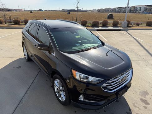 Used 2020 Ford Edge Titanium image 11