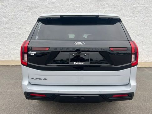 New 2026 Ford Expedition Platinum w/ Stealth Appearance Package AWD/4WD image 3