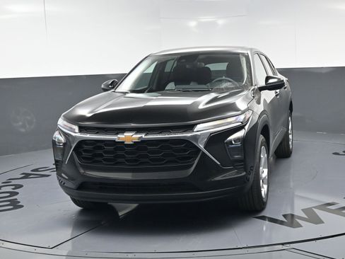 New 2026 Chevrolet Trax LS w/ LS Convenience Package image 5