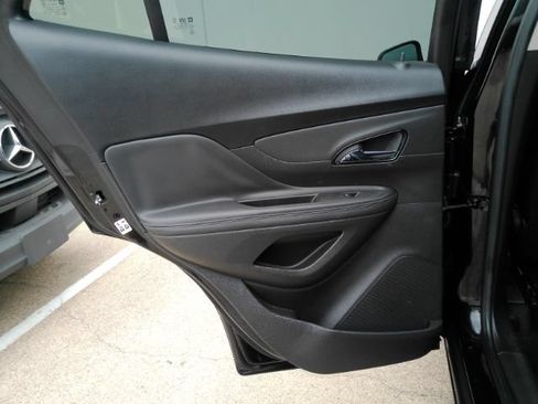 Used 2021 Buick Encore Preferred FWD image 15