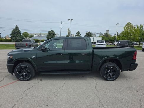 New 2026 RAM 1500 4x4 Crew Cab image 4