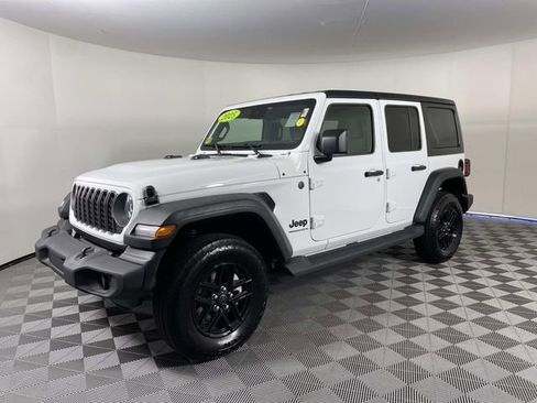 Used 2025 Jeep Wrangler Unlimited Sport AWD/4WD image 4