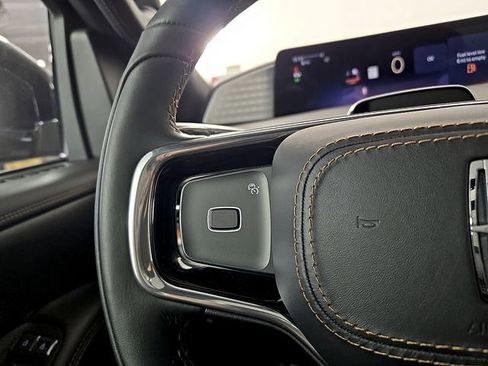 New 2025 Lincoln Navigator Black Label AWD/4WD image 19