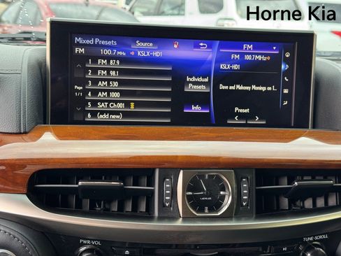 Used 2018 Lexus LX 570 4WD w/ Luxury Package image 21