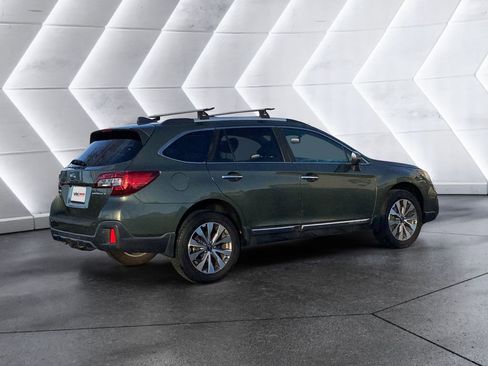 Used 2018 Subaru Outback 2.5i Touring image 4