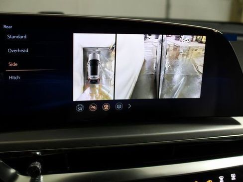 New 2026 Cadillac Lyriq Luxury AWD/4WD image 17