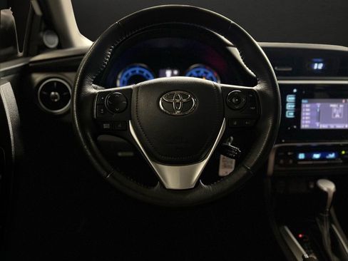 Used 2018 Toyota Corolla SE FWD image 18