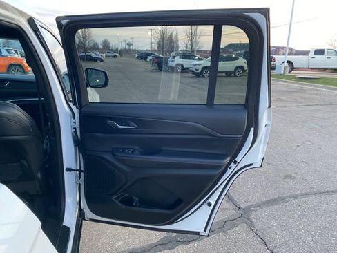 Certified 2024 Jeep Grand Cherokee L Altitude image 28