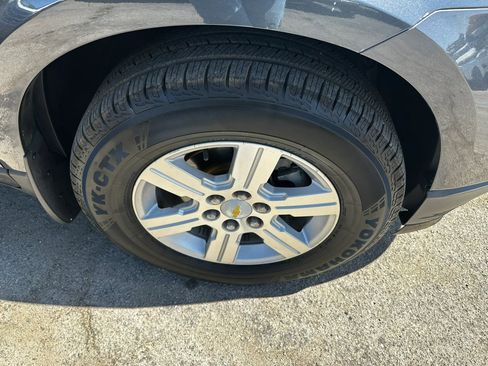 Used 2011 Chevrolet Traverse LT w/ Personal Connectivity Package FWD image 36