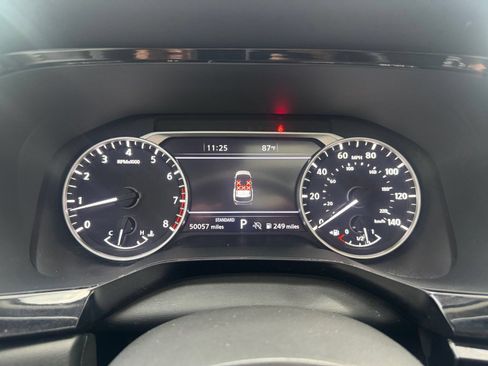 Used 2022 Nissan Pathfinder SL w/ SL Premium Package FWD image 24